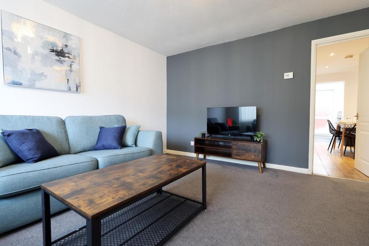 Spacious 4 Bed House Near Centre, Perfect For Families, Groups & Contractors With Free Wifi * Cardiff